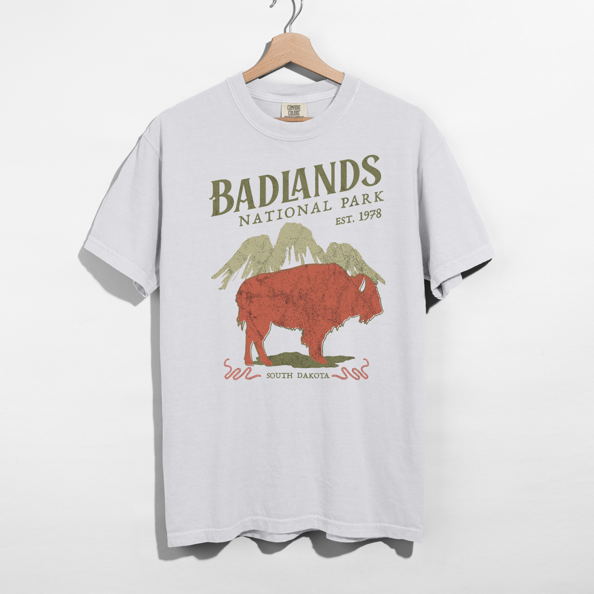 Badlands National Park Graphic Tee – Vintage South Dakota Bison Shirt
